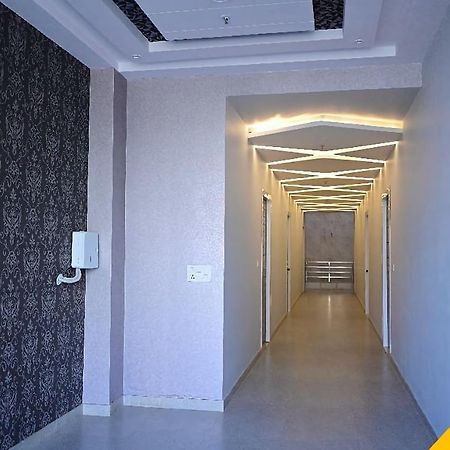 Hotel Kapson Palace 巴雷利 外观 照片