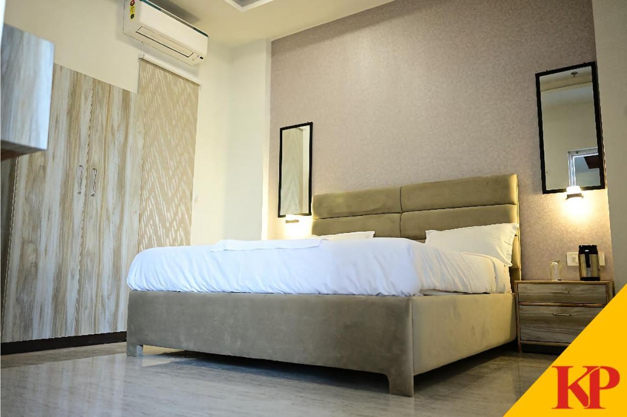 Hotel Kapson Palace 巴雷利 外观 照片